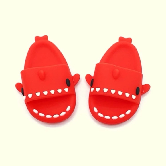 $3 PINK OR PURPLE SMALL ANIMAL SHOES. PINK. $3 IF BUNDLED - Picture 6 of 13